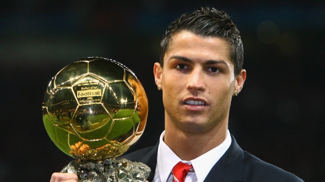 开云体育登录网站入口-《FIFA》2025年度足球盛典，虚拟足球引领新潮！，fifa足球游戏2022