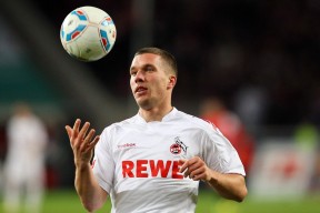 张雨霏参加公益游泳项目呼吁水安全，张雨霏游泳队领军人物